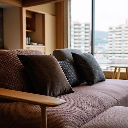 Hotel Wakamizu Такарадзука Экстерьер фото