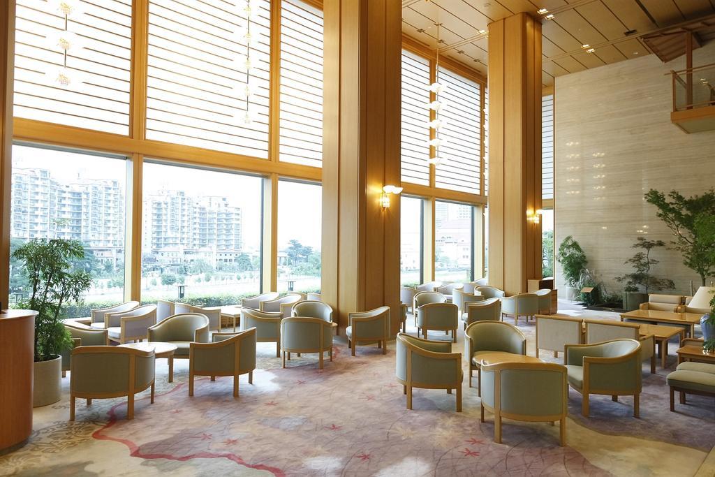 Hotel Wakamizu Такарадзука Интерьер фото
