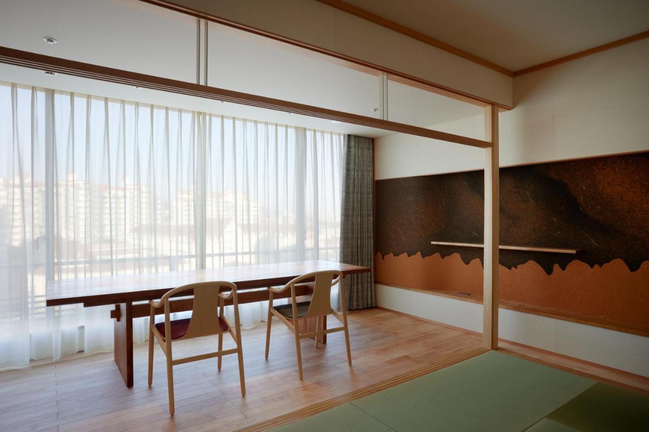 Hotel Wakamizu Такарадзука Экстерьер фото