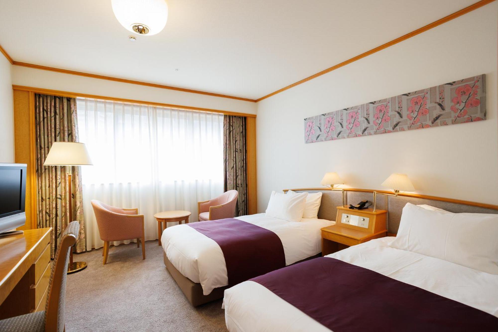Hotel Wakamizu Такарадзука Экстерьер фото