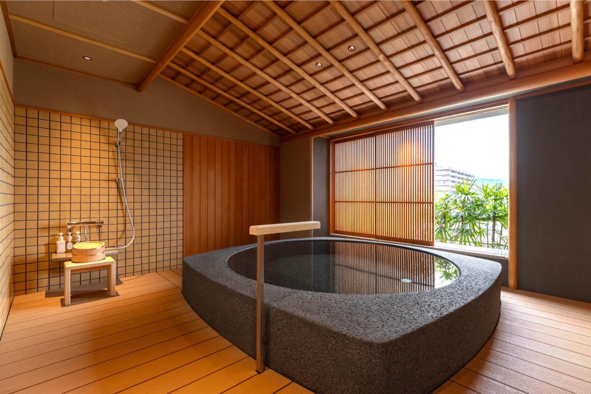 Hotel Wakamizu Такарадзука Экстерьер фото